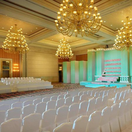Courtyard By Marriott Kuwait City Екстер'єр фото
