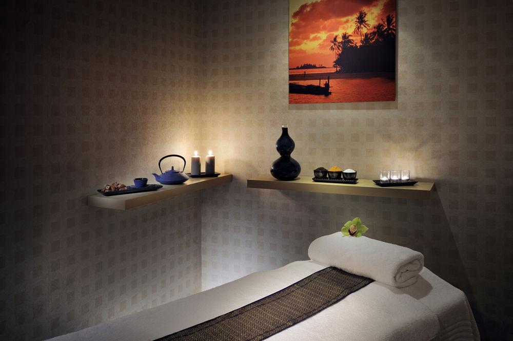 Courtyard By Marriott Kuwait City Екстер'єр фото