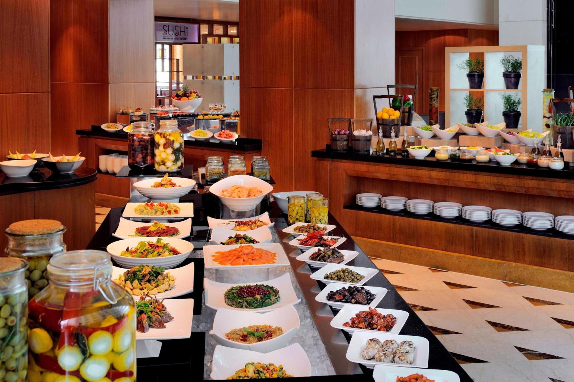 Courtyard By Marriott Kuwait City Екстер'єр фото