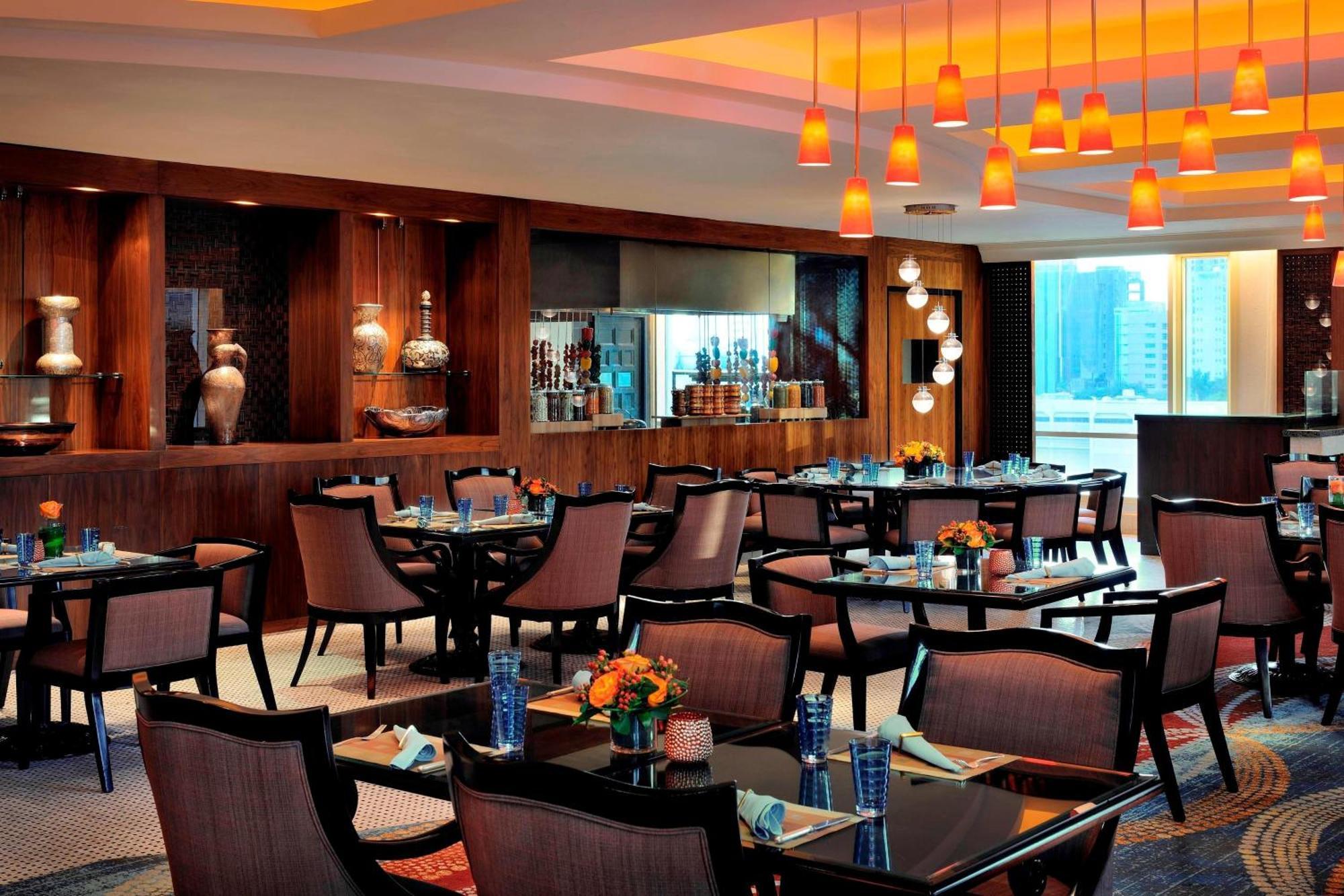 Courtyard By Marriott Kuwait City Екстер'єр фото