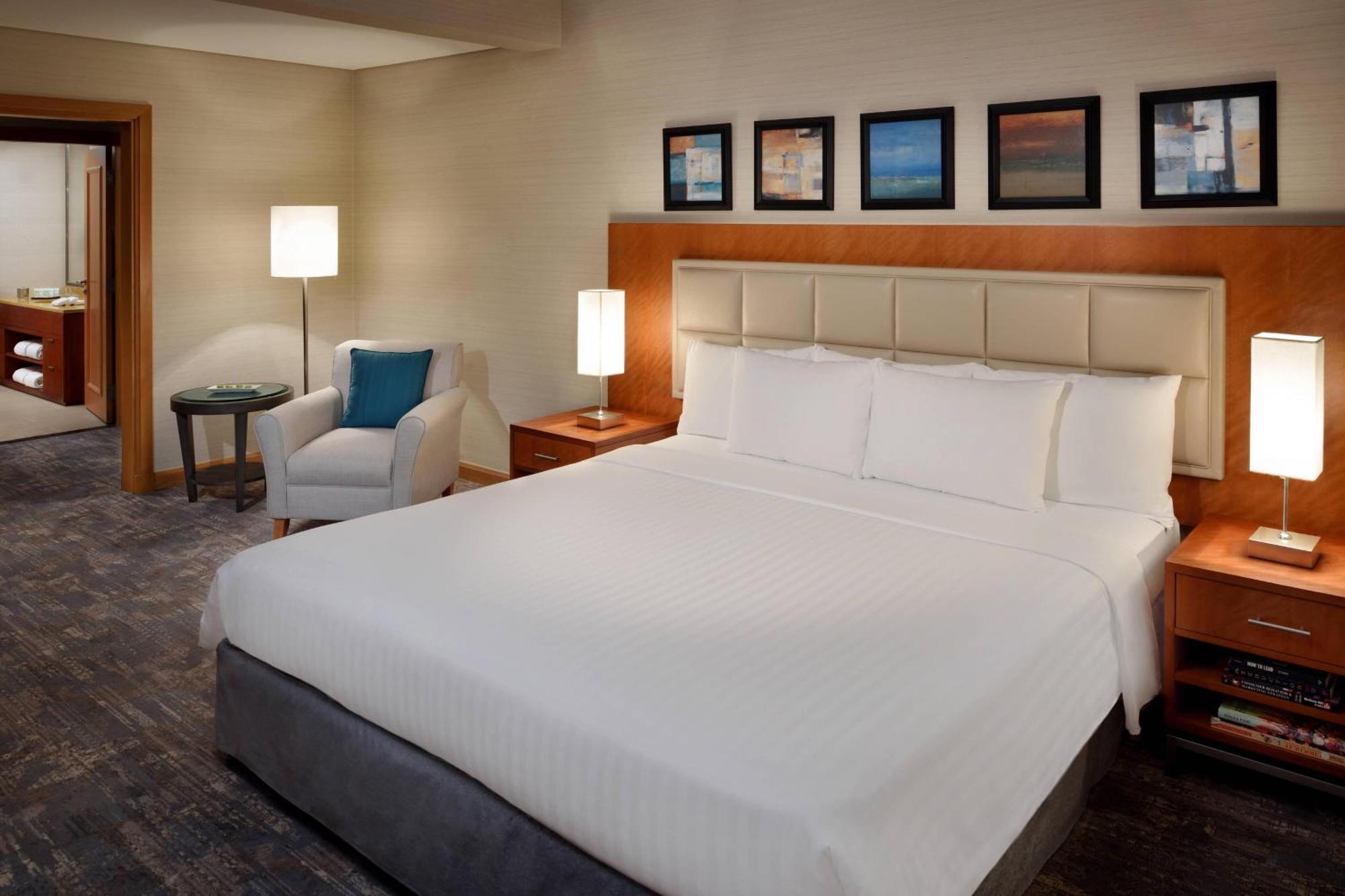 Courtyard By Marriott Kuwait City Екстер'єр фото