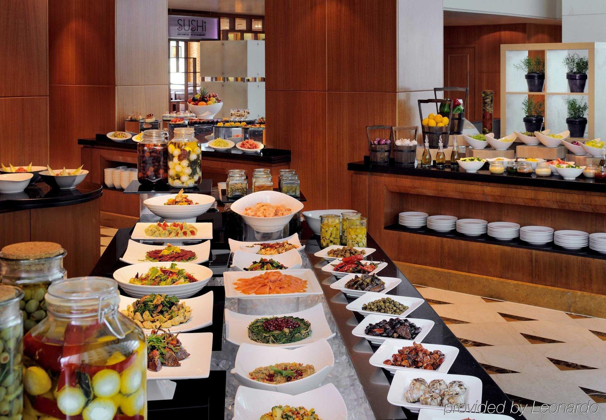 Courtyard By Marriott Kuwait City Екстер'єр фото
