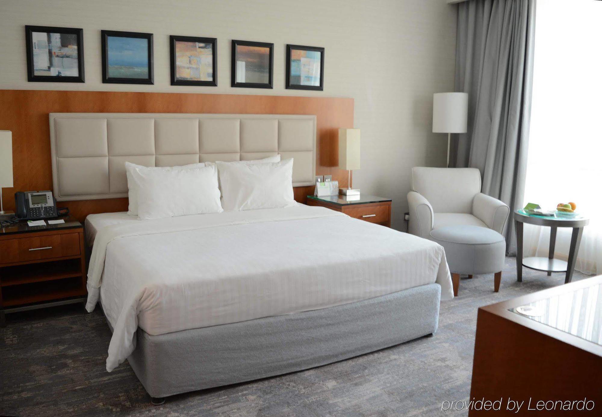 Courtyard By Marriott Kuwait City Екстер'єр фото